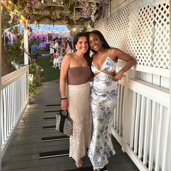 Meet your Posh Ambassador, Courtney✨ - Picture 3 of 6